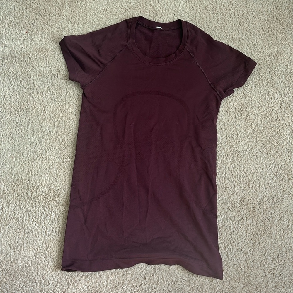 Lululemon Swiftly Tech Short Sleeve SZ4